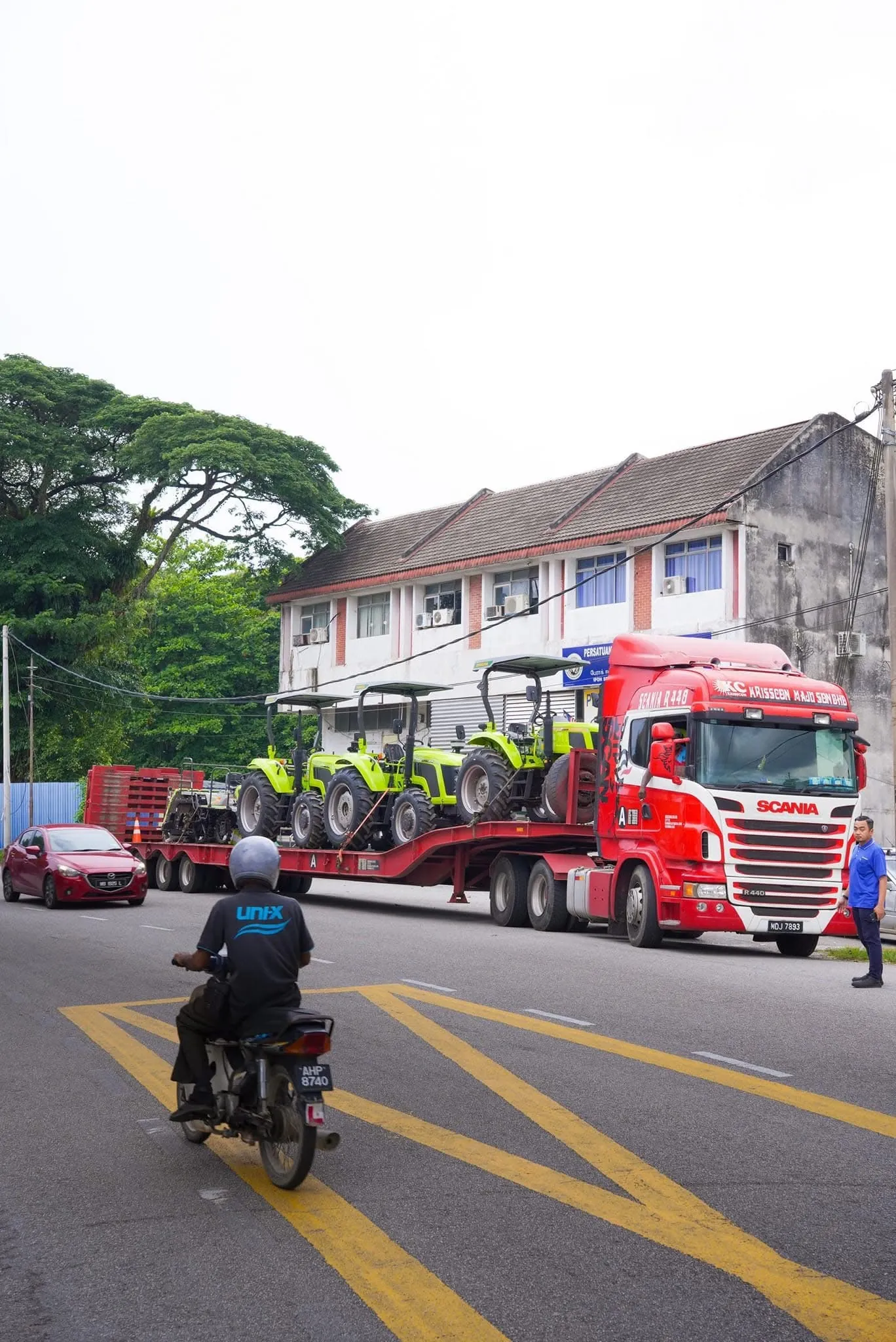 Zoomlion Authorized Dealer Ipoh | Farm Track - 2